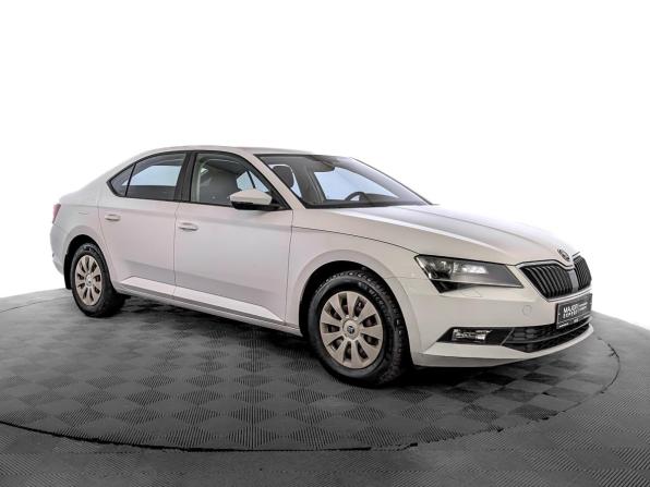 Skoda Superb III с пробегом 2019 года, цена 2 300 000 рублей, 94130 км, лифтбек, Автокод Объявления