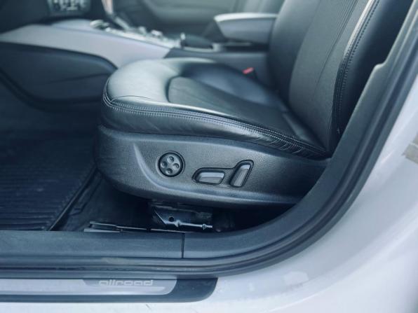 Audi A6 allroad III (C7) с пробегом 2012 года, цена 2 050 000 рублей, 246000 км, универсал, Автокод Объявления