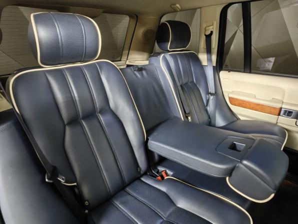 Land Rover Range Rover III Рестайлинг с пробегом 2006 года, цена 949 000 рублей, 329858 км, внедорожник, Автокод Объявления