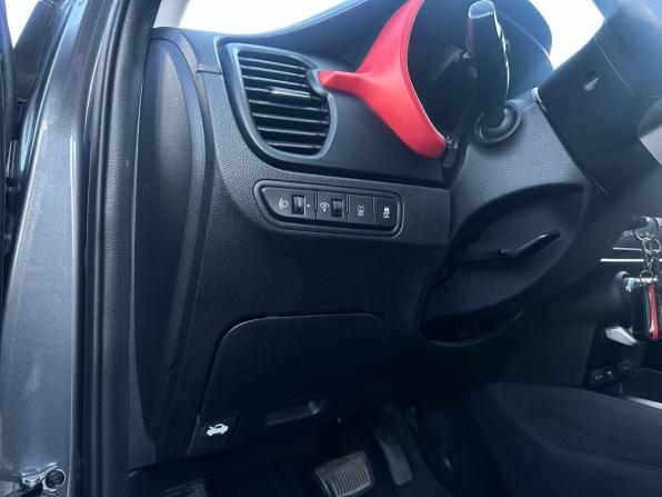 Kia Rio IV Рестайлинг с пробегом 2022 года, цена 1 745 000 рублей, 88665 км, хэтчбек, Автокод Объявления