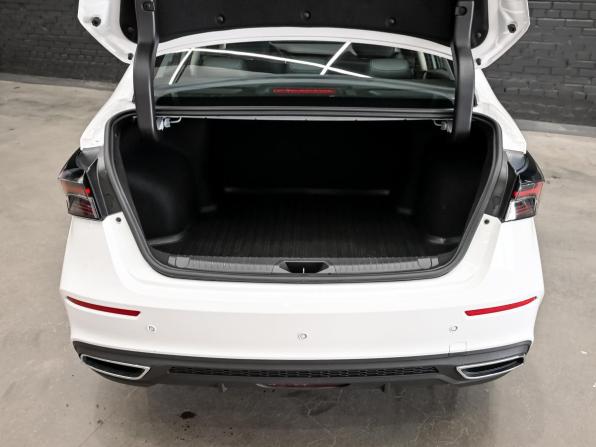 Omoda S5 с пробегом 2023 года, цена 1 350 000 рублей, 17172 км, седан, Автокод Объявления