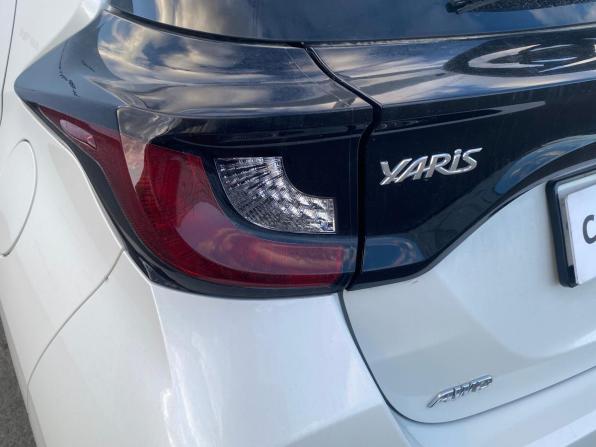 Toyota Yaris IV с пробегом 2020 года, цена 1 330 000 рублей, 121000 км, хэтчбек, Автокод Объявления