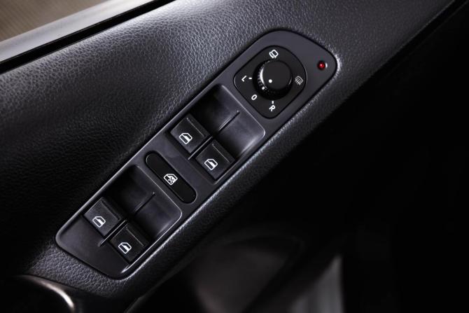 Volkswagen Tiguan I Рестайлинг с пробегом 2014 года, цена 1 639 000 рублей, 137500 км, внедорожник, Автокод Объявления