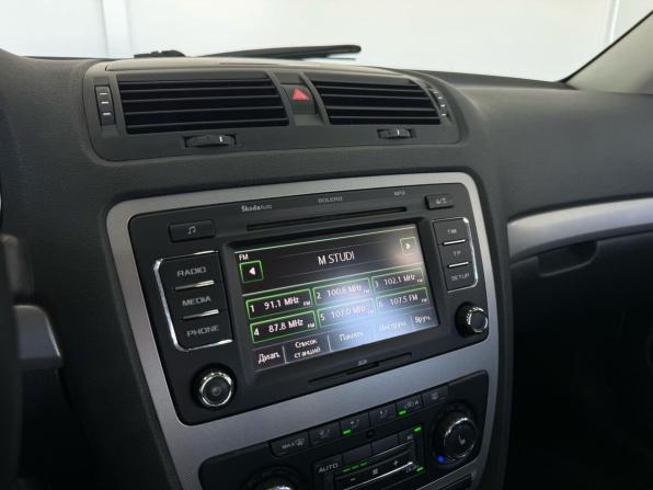 Skoda Octavia II (A5) Рестайлинг с пробегом 2012 года, цена 1 100 000 рублей, 165000 км, универсал, Автокод Объявления