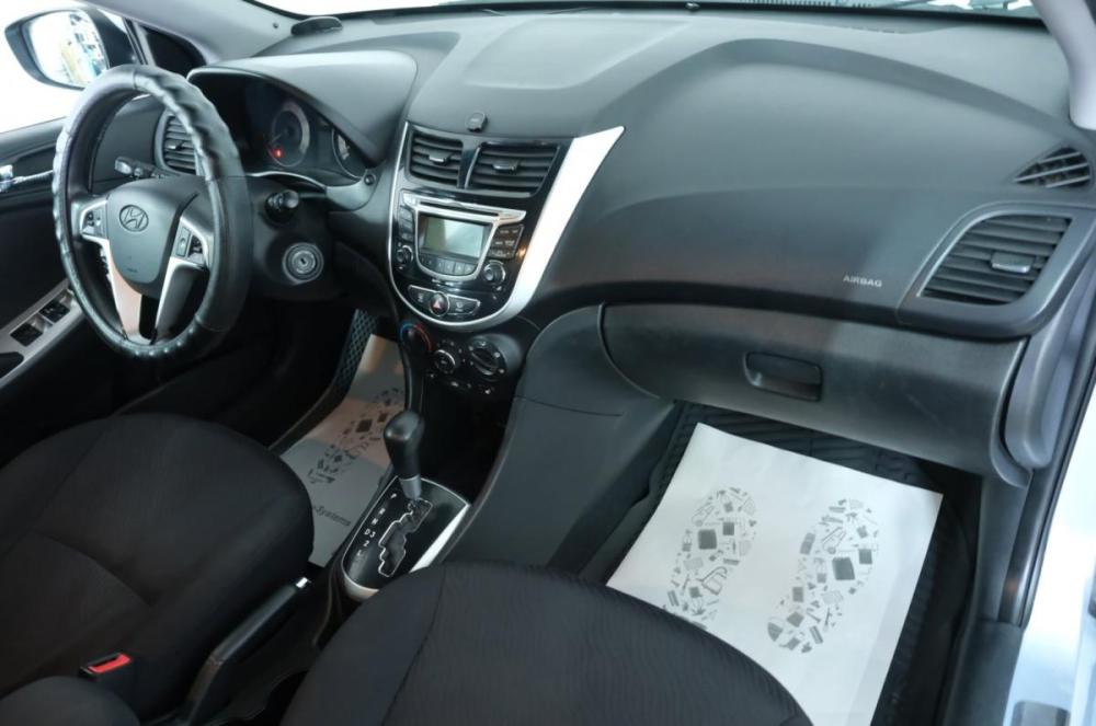Hyundai Solaris I Омск  - изображение 17