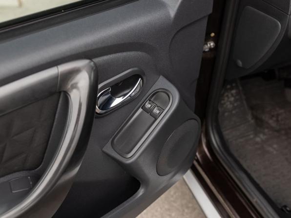 Renault Duster I Рестайлинг с пробегом 2015 года, цена 1 220 000 рублей, 87817 км, внедорожник, Автокод Объявления