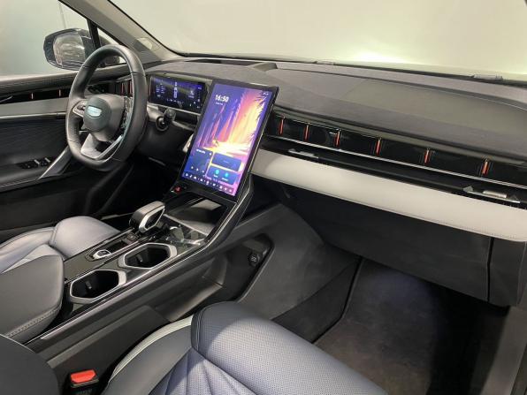 Geely Atlas II с пробегом 2023 года, цена 2 300 000 рублей, 58949 км, внедорожник, Автокод Объявления