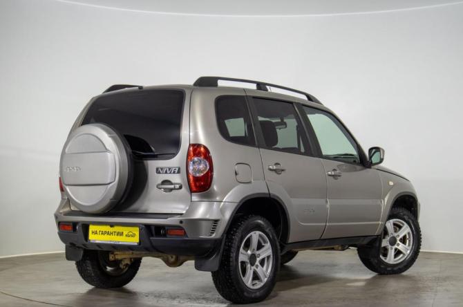Chevrolet Niva I Рестайлинг с пробегом 2019 года, цена 929 000 рублей, 9647 км, внедорожник, Автокод Объявления
