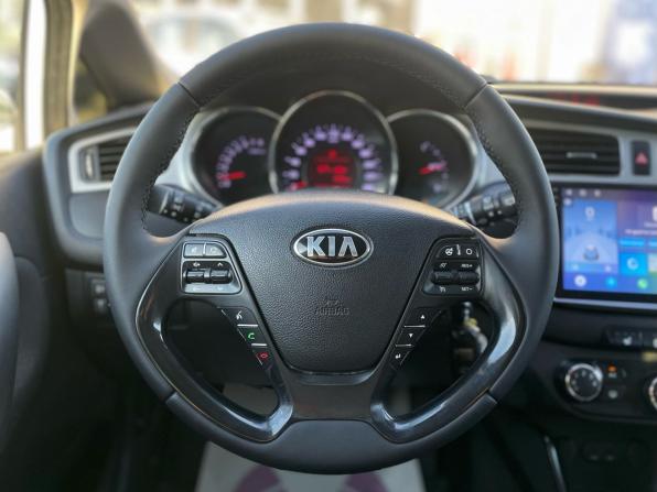 Kia Ceed II с пробегом 2012 года, цена 997 000 рублей, 179810 км, универсал, Автокод Объявления
