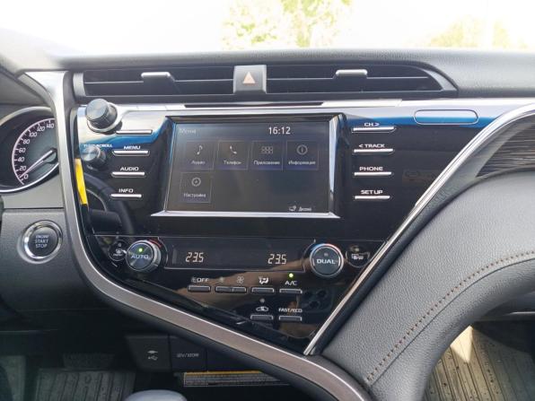 Toyota Camry VIII (XV70) с пробегом 2019 года, цена 2 790 000 рублей, 131304 км, седан, Автокод Объявления