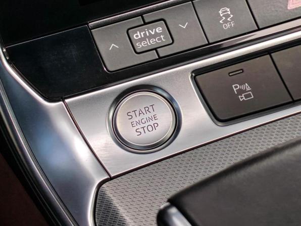 Audi A6 V (C8) с пробегом 2020 года, цена 4 500 000 рублей, 96104 км, седан, Автокод Объявления