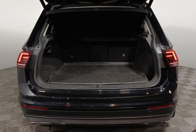 Volkswagen Tiguan II с пробегом 2017 года, цена 2 390 000 рублей, 240582 км, внедорожник, Автокод Объявления