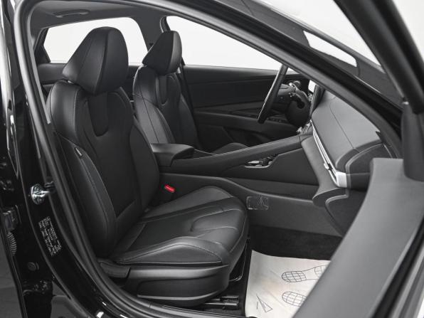 Hyundai Elantra VII (CN7) Рестайлинг с пробегом 2024 года, цена 2 620 000 рублей, 1009 км, седан, Автокод Объявления
