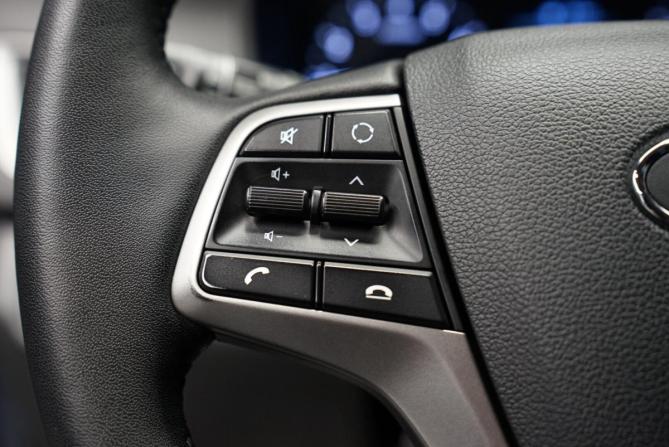 Hyundai Solaris II с пробегом 2017 года, цена 1 270 000 рублей, 149500 км, седан, Автокод Объявления