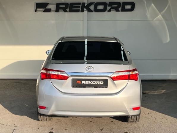 Toyota Corolla XI (E160 E170 E180) с пробегом 2013 года, цена 1 399 000 рублей, 157800 км, седан, Автокод Объявления