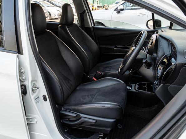 Toyota Vitz III (XP130) Рестайлинг 2 с пробегом 2019 года, цена 1 050 000 рублей, 79657 км, хэтчбек, Автокод Объявления