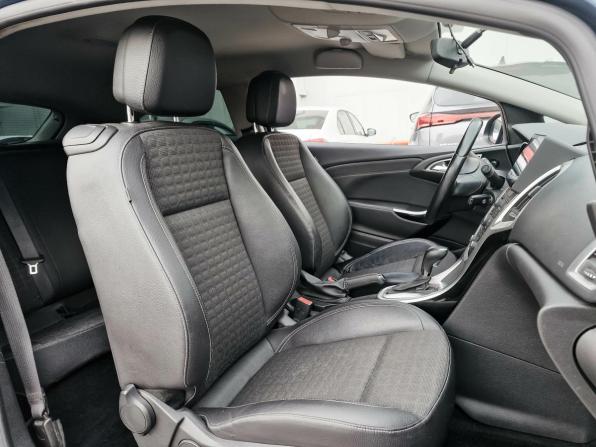 Opel Astra J Рестайлинг с пробегом 2013 года, цена 832 000 рублей, 148746 км, хэтчбек, Автокод Объявления