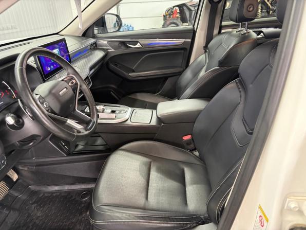Haval Jolion I Рестайлинг с пробегом 2023 года, цена 1 877 000 рублей, 82000 км, внедорожник, Автокод Объявления