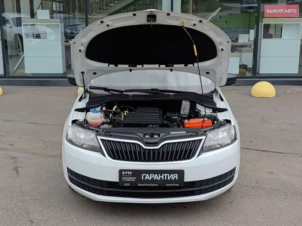 Skoda Rapid I с пробегом 2017 года, цена 1 095 000 рублей, 133022 км, лифтбек, Автокод Объявления
