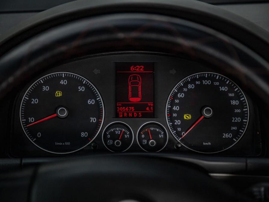 Volkswagen Touran I Рестайлинг Тюмень  - изображение 13