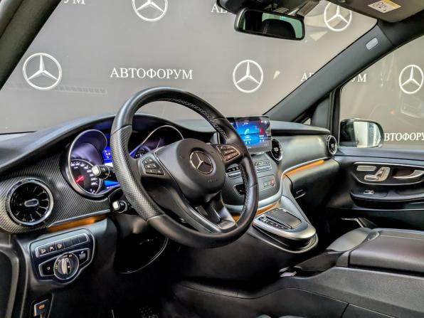 Mercedes-Benz V-Класс III (W447) Рестайлинг с пробегом 2023 года, цена 10 550 000 рублей, 22376 км, минивэн, Автокод Объявления
