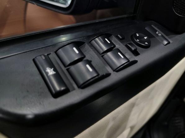 Land Rover Range Rover III Рестайлинг 2 с пробегом 2009 года, цена 1 690 000 рублей, 443248 км, внедорожник, Автокод Объявления