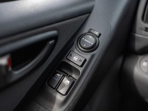 Hyundai H-1 II Рестайлинг с пробегом 2016 года, цена 1 899 000 рублей, 218137 км, минивэн, Автокод Объявления