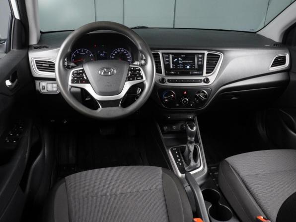 Hyundai Solaris II с пробегом 2019 года, цена 1 320 000 рублей, 184370 км, седан, Автокод Объявления