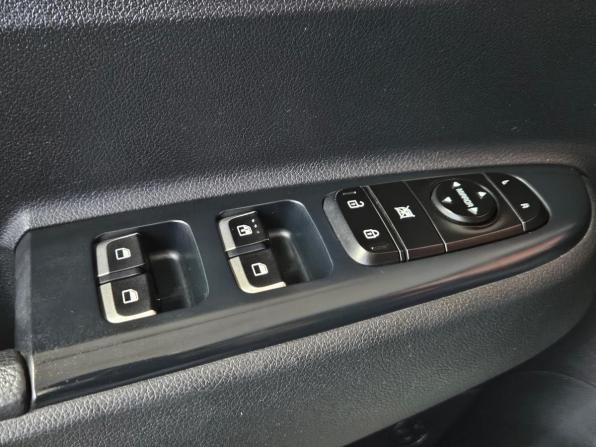 Kia Rio IV Рестайлинг с пробегом 2021 года, цена 1 850 000 рублей, 41070 км, хэтчбек, Автокод Объявления