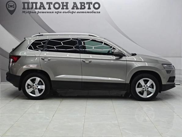 Skoda Karoq I с пробегом 2020 года, цена 2 199 000 рублей, 207000 км, внедорожник, Автокод Объявления