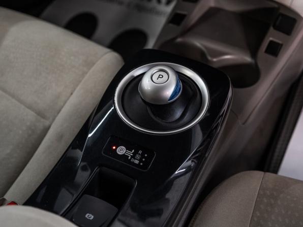 Nissan Leaf I (ZE0/AZE0) с пробегом 2011 года, цена 595 000 рублей, 132994 км, хэтчбек, Автокод Объявления