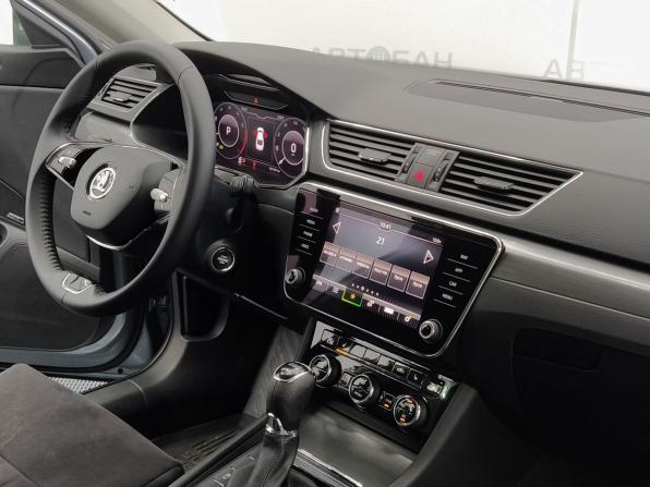 Skoda Superb III Рестайлинг с пробегом 2021 года, цена 2 409 000 рублей, 161659 км, лифтбек, Автокод Объявления