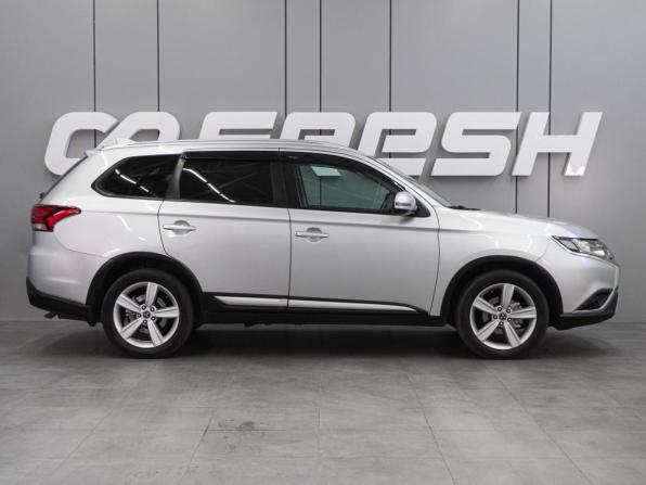 Mitsubishi Outlander III Рестайлинг 3 с пробегом 2020 года, цена 2 438 000 рублей, 182952 км, внедорожник, Автокод Объявления