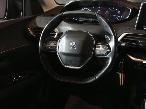 Peugeot 3008 II с пробегом 2018 года, цена 1 790 000 рублей, 114099 км, внедорожник, Автокод Объявления