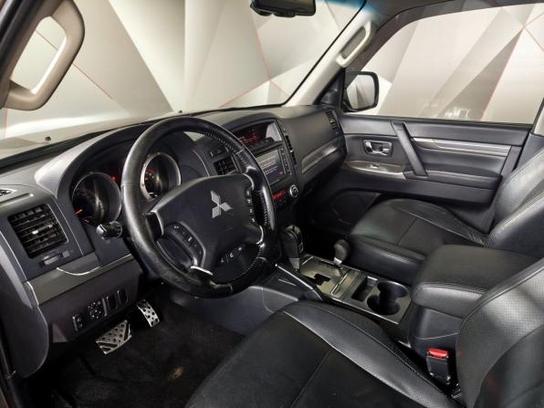 Mitsubishi Pajero IV Рестайлинг 1 с пробегом 2011 года, цена 1 443 000 рублей, 393086 км, внедорожник, Автокод Объявления