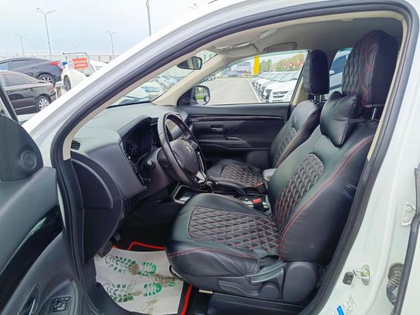 Mitsubishi Outlander III Рестайлинг 3 с пробегом 2019 года, цена 2 189 000 рублей, 73082 км, внедорожник, Автокод Объявления