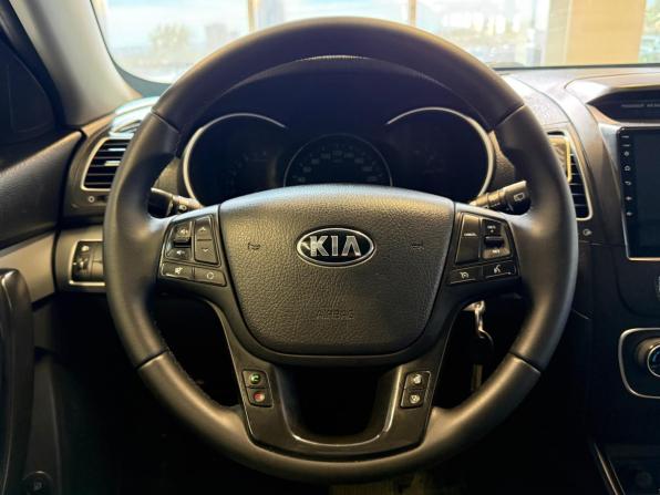 Kia Sorento II Рестайлинг с пробегом 2013 года, цена 1 640 000 рублей, 217339 км, внедорожник, Автокод Объявления