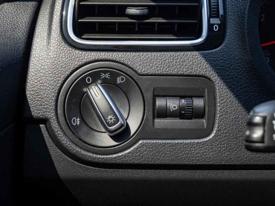 Volkswagen Polo V Рестайлинг Краснодар  - изображение 22