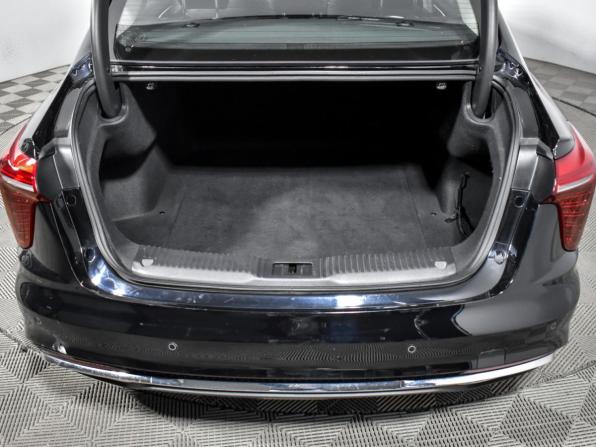 Hongqi H5 II с пробегом 2024 года, цена 2 530 000 рублей, 79893 км, седан, Автокод Объявления