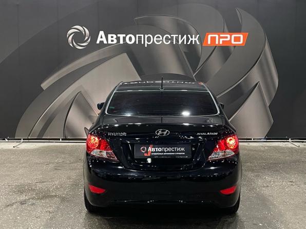Hyundai Solaris I с пробегом 2013 года, цена 750 000 рублей, 179000 км, седан, Автокод Объявления