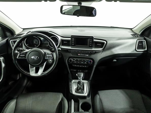 Kia Ceed III с пробегом 2018 года, цена 1 599 700 рублей, 120165 км, хэтчбек, Автокод Объявления