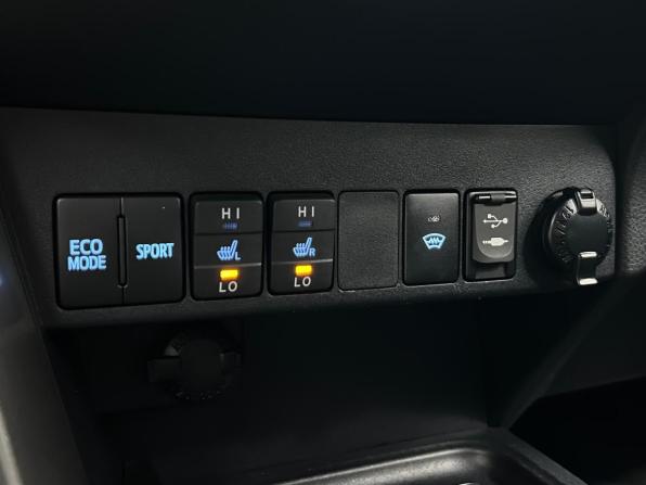 Toyota RAV4 IV (XA40) Рестайлинг с пробегом 2018 года, цена 2 680 000 рублей, 101609 км, внедорожник, Автокод Объявления