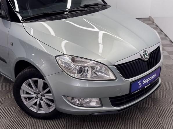 Skoda Fabia II Рестайлинг с пробегом 2011 года, цена 900 000 рублей, 111207 км, хэтчбек, Автокод Объявления