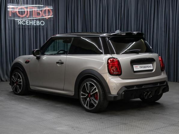 Mini Hatch III (F55/F56) Рестайлинг 2 с пробегом 2021 года, цена 4 149 000 рублей, 5607 км, хэтчбек, Автокод Объявления