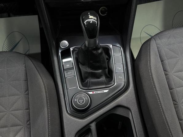 Volkswagen Tiguan II Рестайлинг с пробегом 2021 года, цена 3 760 000 рублей, 66126 км, внедорожник, Автокод Объявления