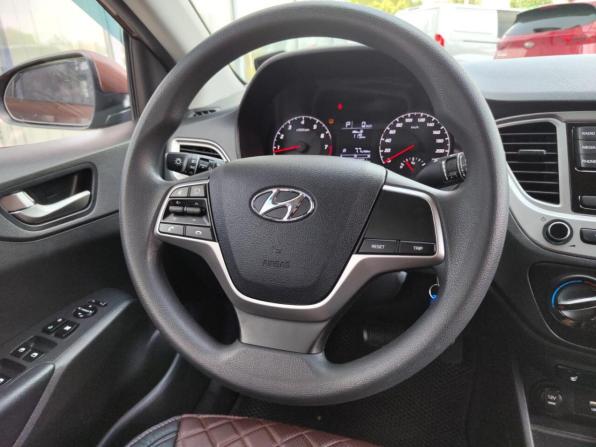 Hyundai Solaris II Рестайлинг с пробегом 2021 года, цена 1 716 000 рублей, 82771 км, седан, Автокод Объявления