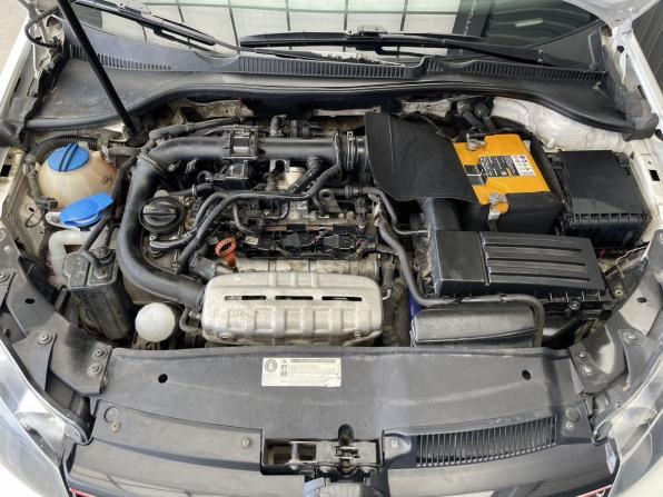 Volkswagen Golf VI с пробегом 2009 года, цена 747 000 рублей, 309543 км, хэтчбек, Автокод Объявления