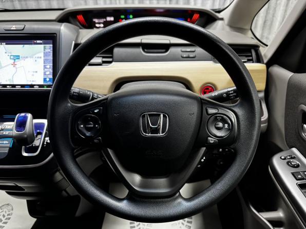 Honda Freed II с пробегом 2018 года, цена 1 600 000 рублей, 157574 км, компактвэн, Автокод Объявления