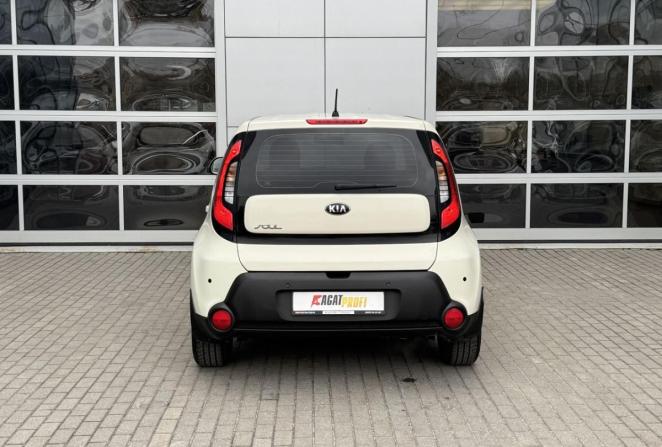 Kia Soul II с пробегом 2015 года, цена 1 350 000 рублей, 132076 км, хэтчбек, Автокод Объявления