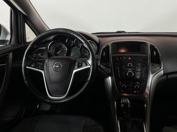 Opel Astra J с пробегом 2011 года, цена 550 000 рублей, 233410 км, хэтчбек, Автокод Объявления